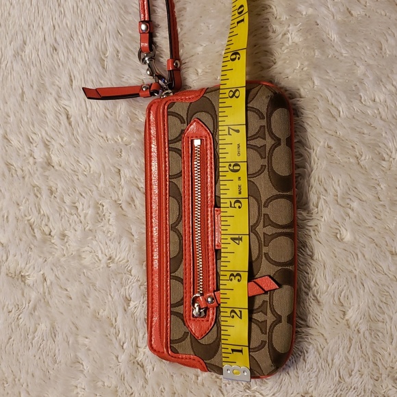 Coach wristlet/wallet - Picture 7 of 9